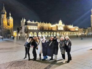 Cracovia, Polonia, Grupo mujeres