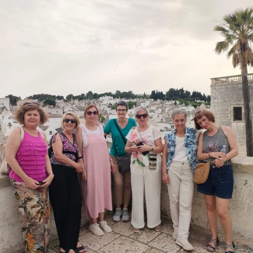 Alberobello, Italia, grupo Mujeres