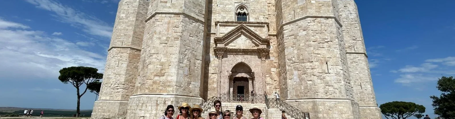 Iglesia Matera, Apulia, Italia, Grupo Mujeres