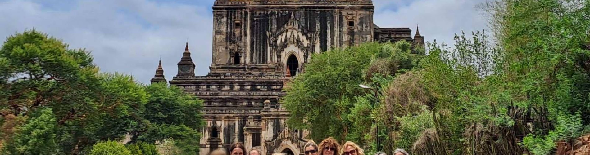 Bagan, Myanmar, Grupo Mujeres