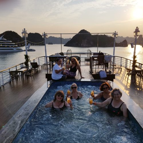 Bahía de Halong, Vietnam, Grupo Mujeres