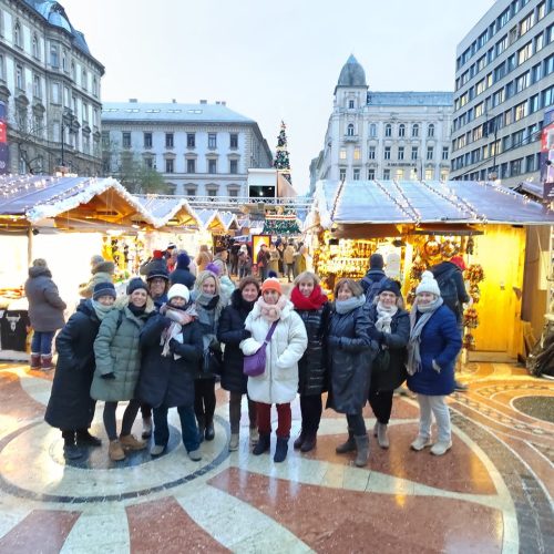 Budapest, Mercadillos Navideños, grupo mujeres