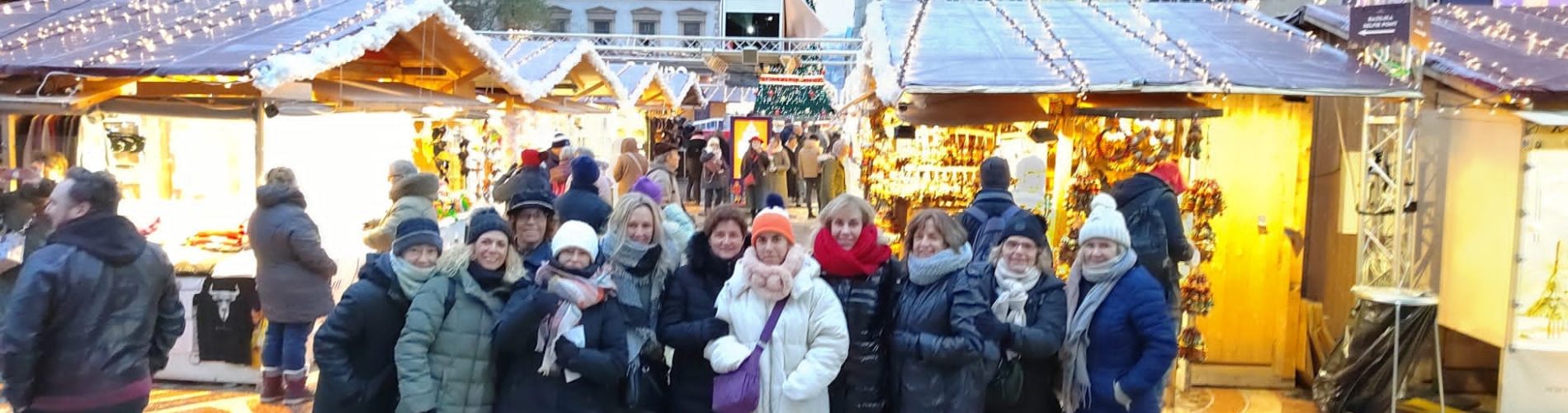 Budapest, Mercadillos Navideños, grupo mujeres