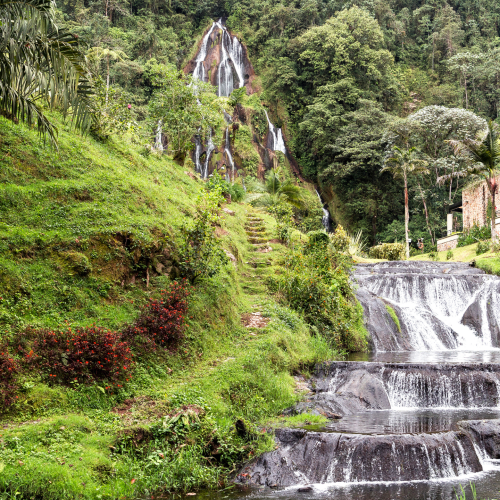 Cascadas Termales de Santa Rosa de Cabal en Risaralda, Colombia