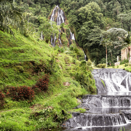 Cascadas Termales de Santa Rosa de Cabal en Risaralda, Colombia