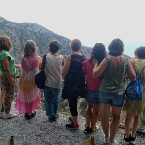Creta, mirador, grupo de Mujeres