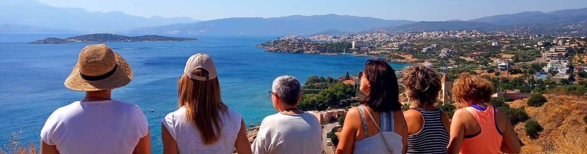 Creta, mirador, mujeres