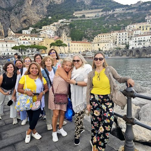 Grupo de Mujeres, Amalfi, Italia