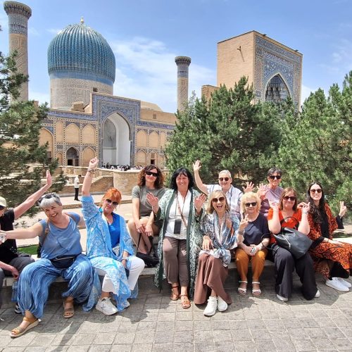 mausoleo de gur e mir, samarcanda, uzbekistan, grupo mujeres