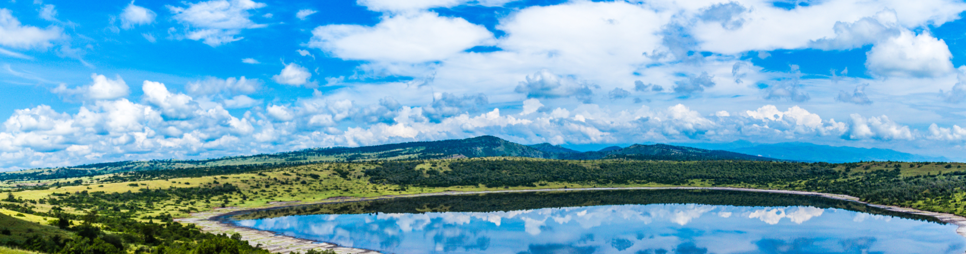 Lago Nyamunuka Queen elizabeth NP, Uganda