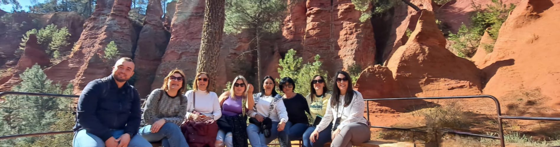 Los Ocres, Provenza, Grupo de Mujeres