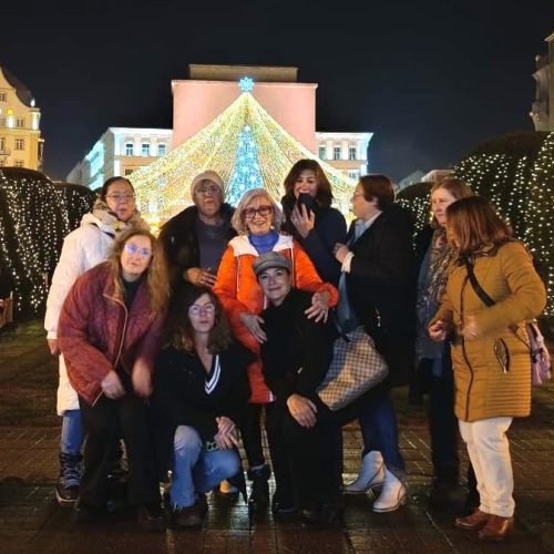 Mercadillos Bucarest, Grupo Mujeres