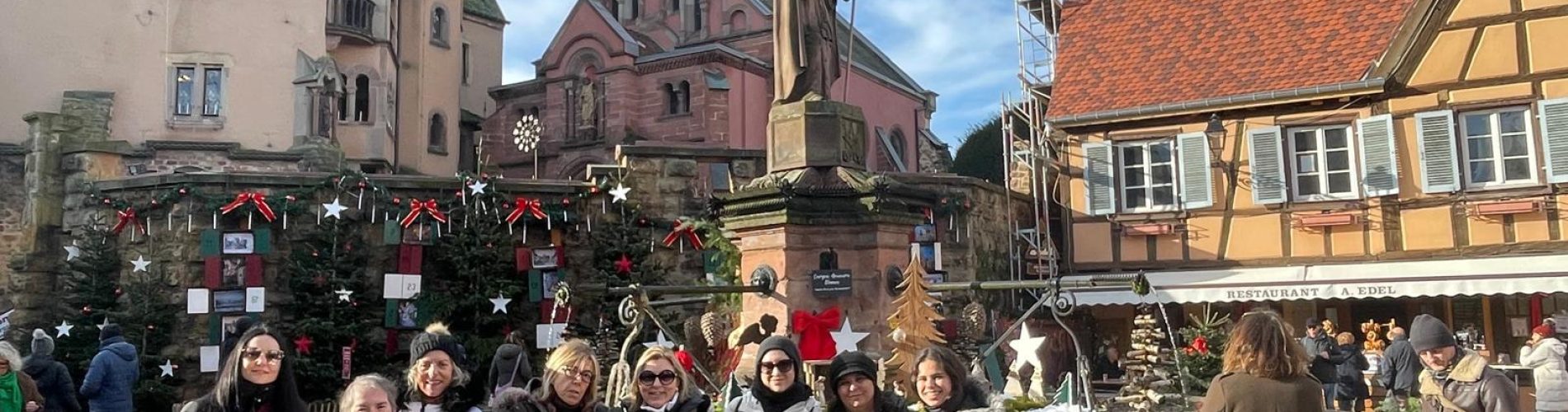 Mercadillos Navidad, Alsacia, grupo mujeres
