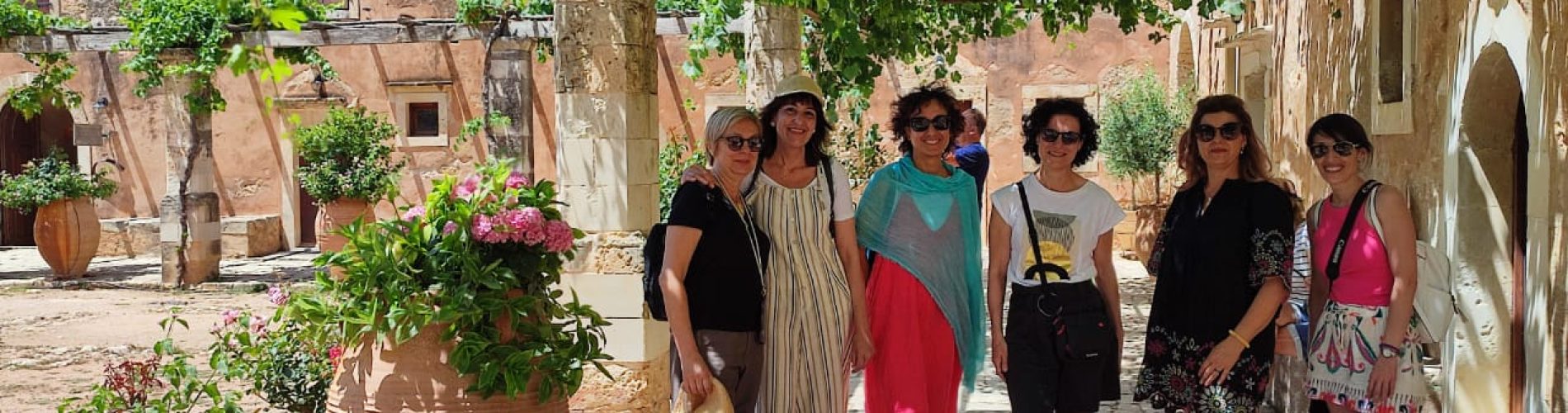 Monasterio de Arkadi, Creta, Grupo Mujeres