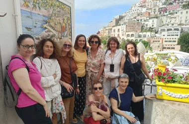 Positano, Costa Amalfitana, Grupo de mujeres