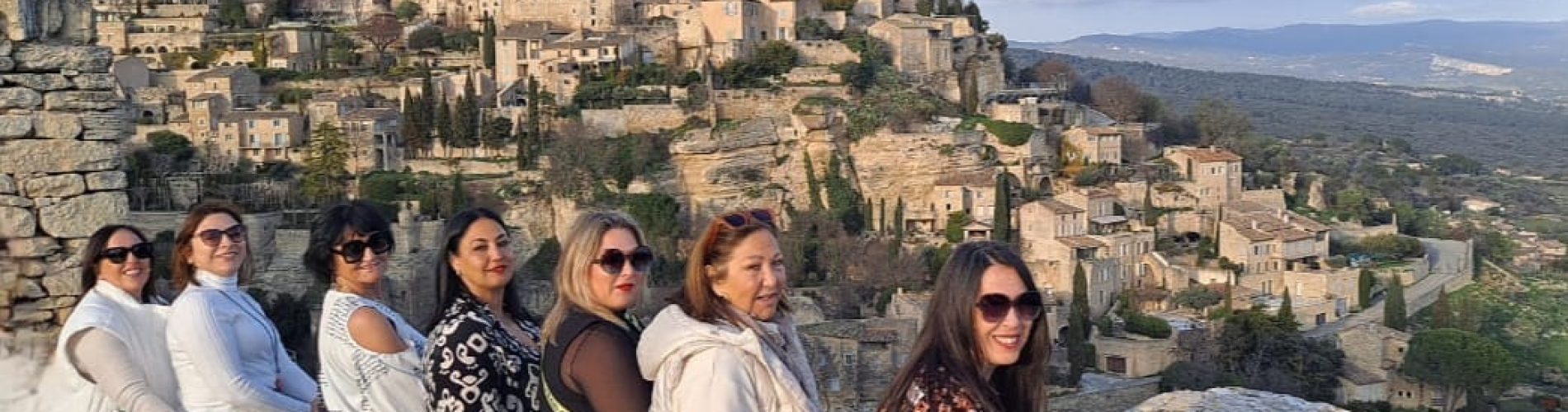Provenza, Gordes, Grupo de Mujeres