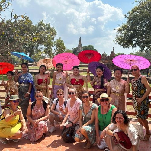 Tailandia, grupo de mujeres, templo