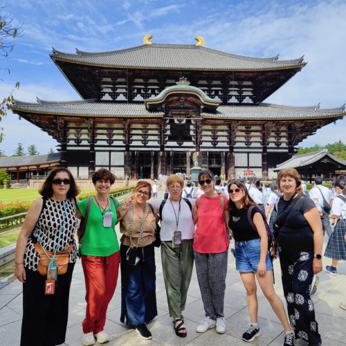 Templo Todai-ji, Japon, grupo mujeres