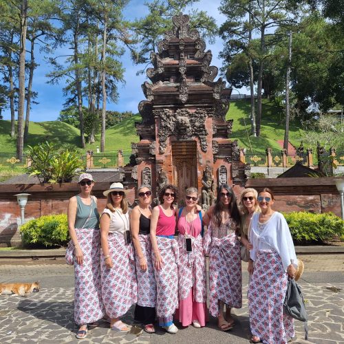 Tirta Empul, Bali, Grupo mujeres