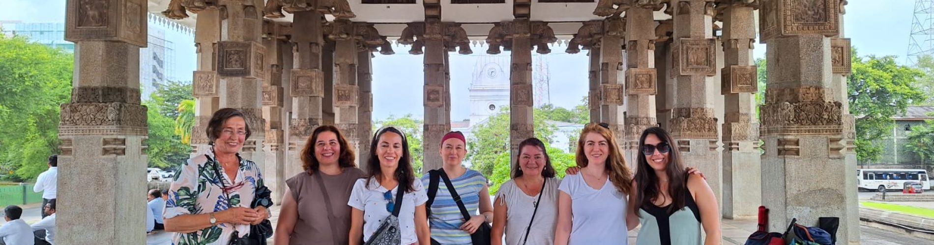 aeropuerto colombo, sri lanka, grupo mujeres