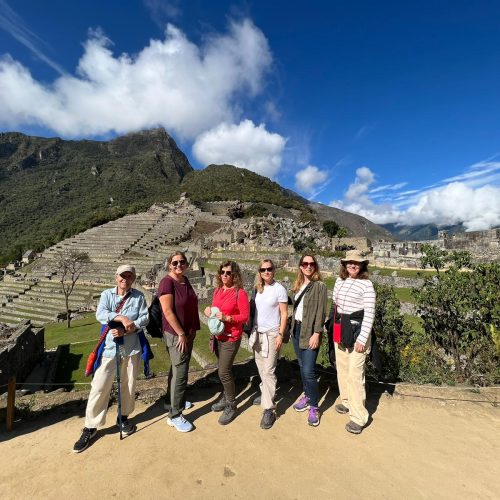 Peru, grupo mujeres