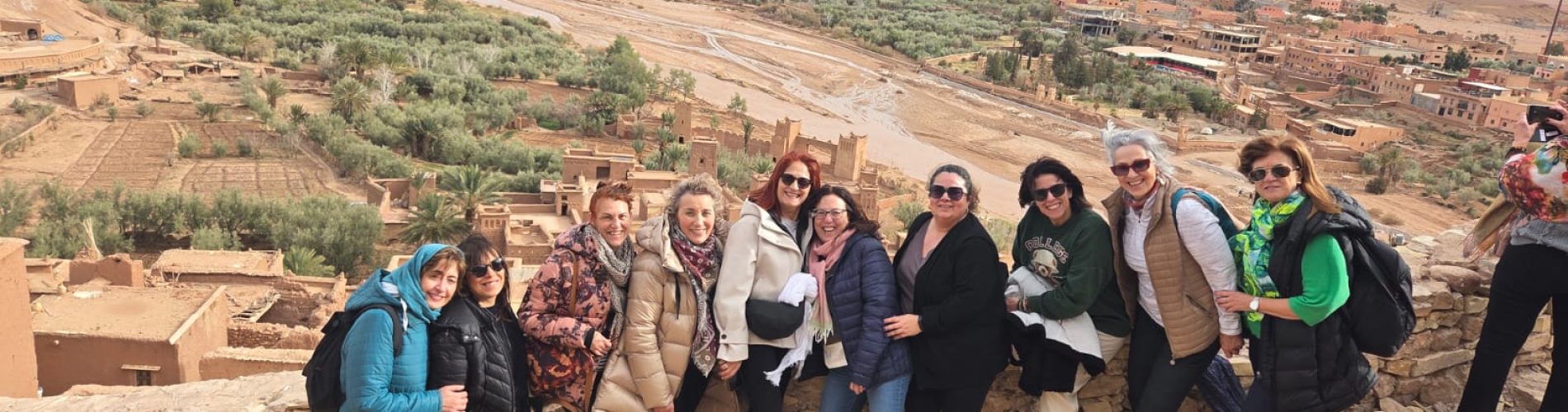 ait ben haddou,ouzarzate, grupo mujeres, marruecos