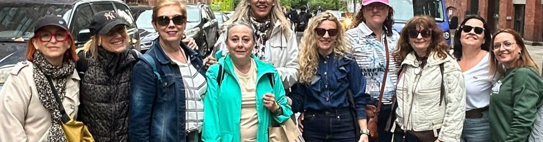 puente brooklyn, nueva york, grupo mujeres