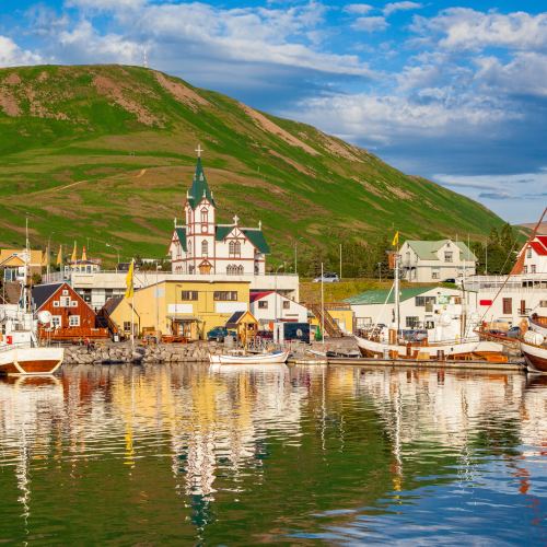 pueblo pesquero Husavik, barcos, islandia
