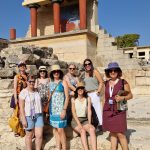 palacio knosos, herakion, creta, grecia, grupo mujeres